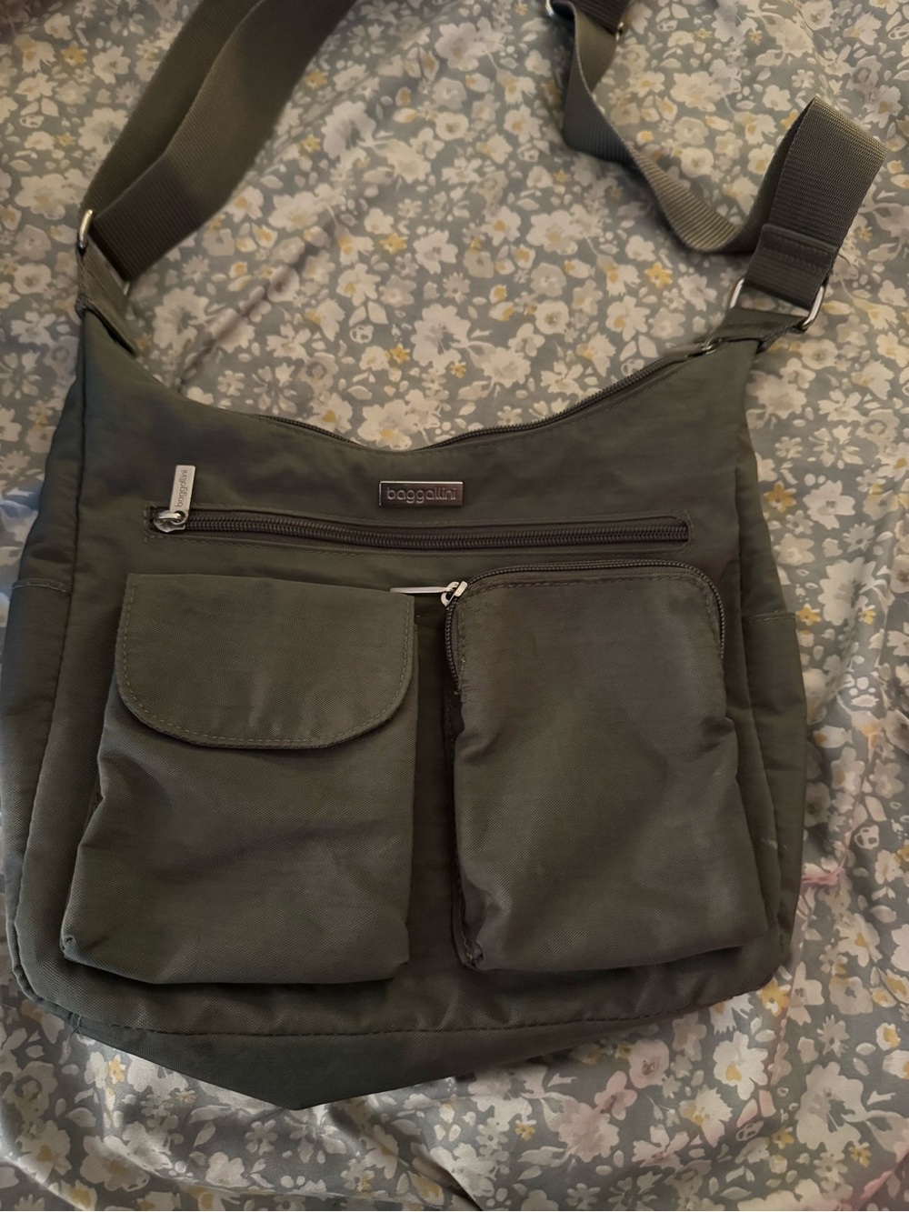 Baggallini grey Crossbody Messenger Bag